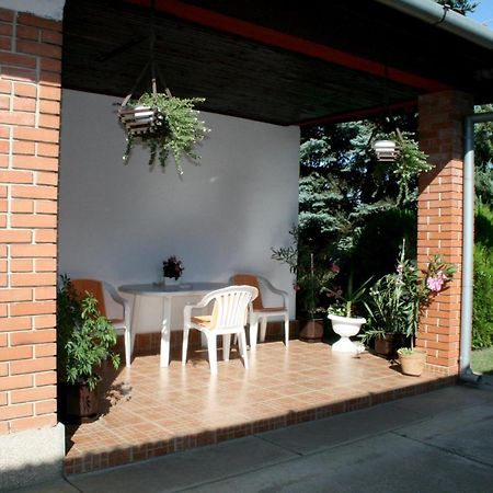Sobe Rooms Szobak Zimmer Kis Palic Ngoại thất bức ảnh