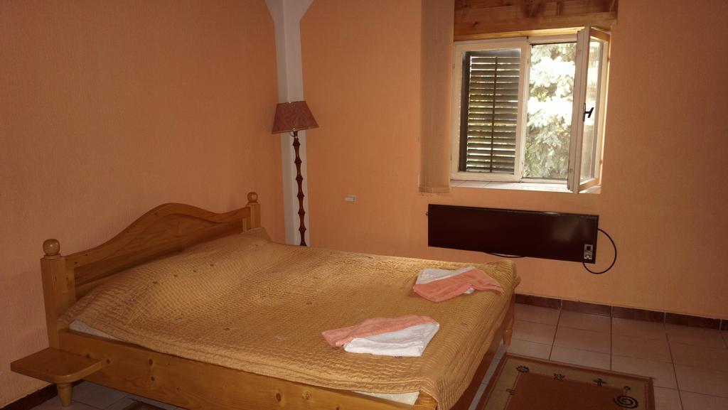 Sobe Rooms Szobak Zimmer Kis Palic Phòng bức ảnh