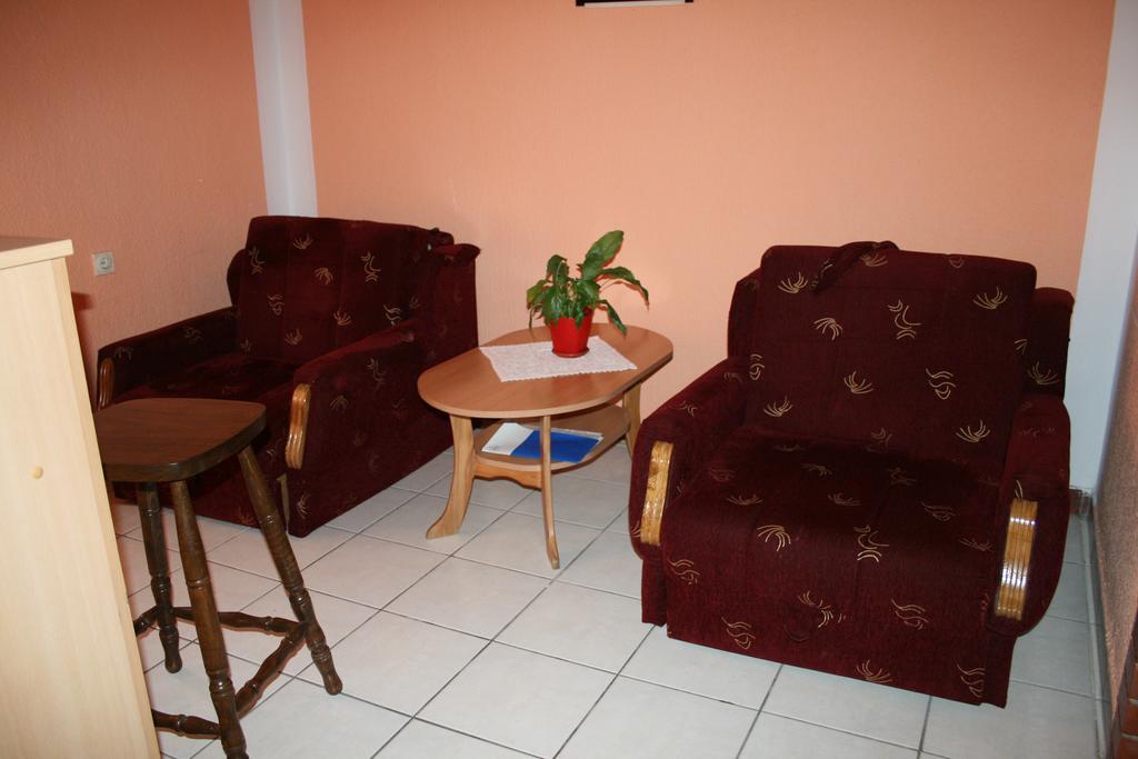 Sobe Rooms Szobak Zimmer Kis Palic Ngoại thất bức ảnh